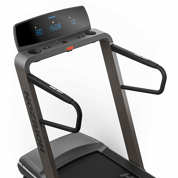 HZ23_OMEGA-Z-02 treadmill detail_console hi-angle_lores